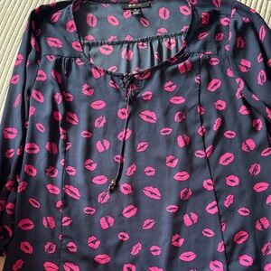 Style & Co. Navy Blouse with Pink Lip Print